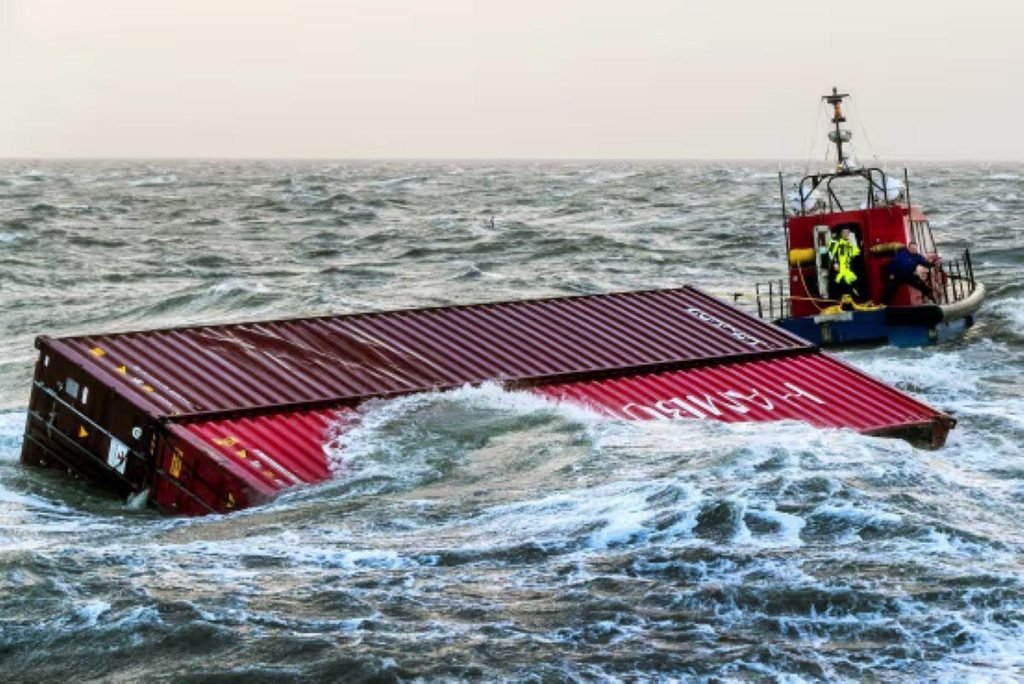 shipping containers lost at sea 