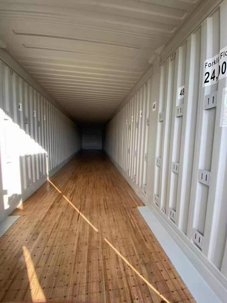 interioir of 53 foot container